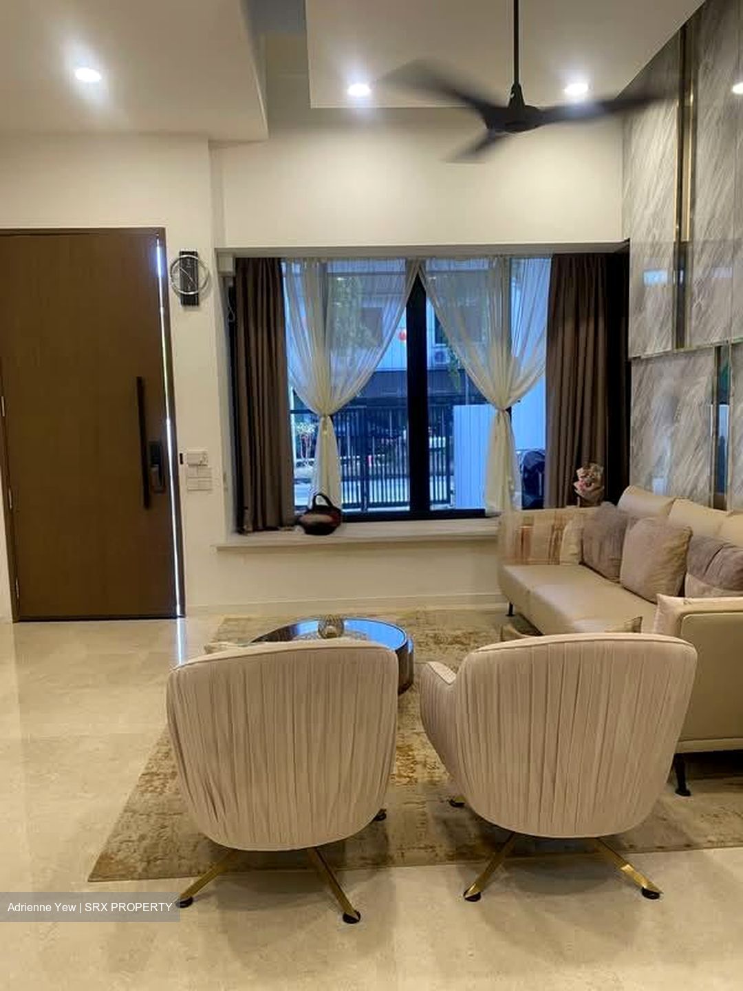 Kismis Residence (D21), Terrace #564124651